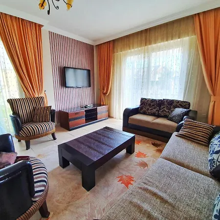 Apartment дублекс с 2 спальнями в 100м от моря Sultan Homes