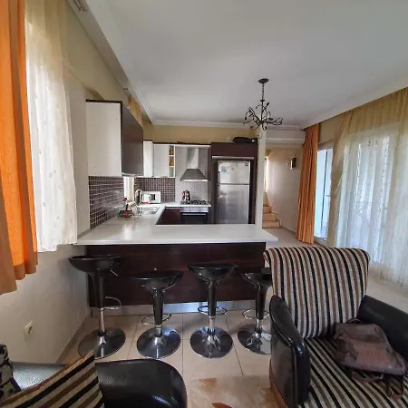 дублекс с 2 спальнями в 100м от моря Sultan Homes