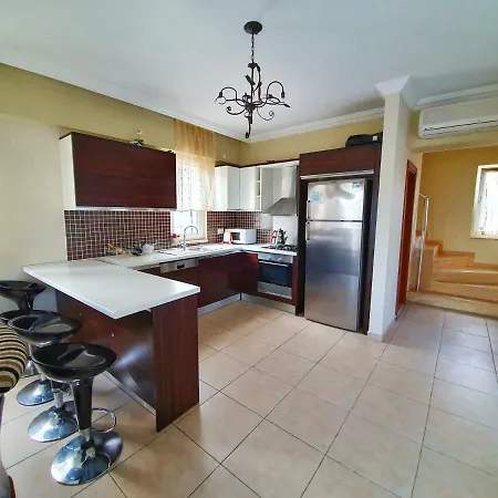 дублекс с 2 спальнями в 100м от моря Sultan Homes